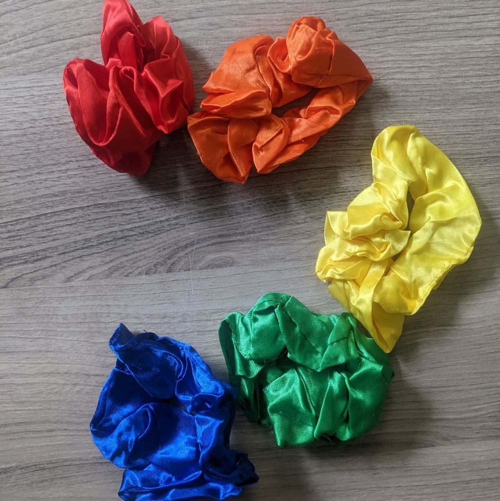Rainbow scrunchie set of 5